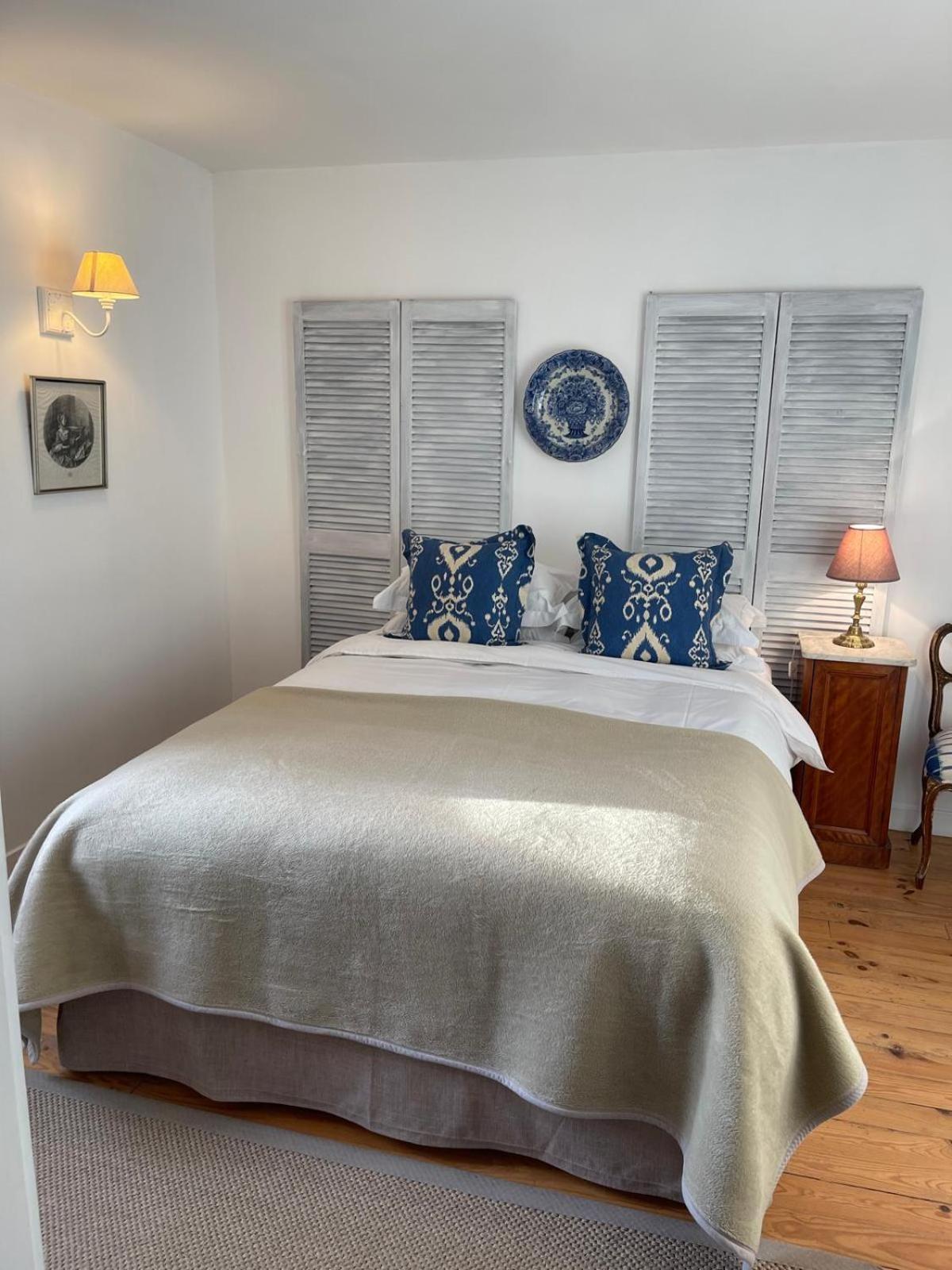 Manoir De Rieuzal Bed & Breakfast Loubressac Екстериор снимка
