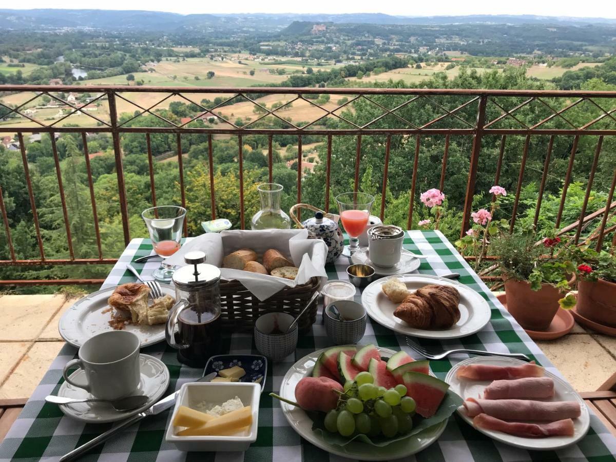Manoir De Rieuzal Bed & Breakfast Loubressac Екстериор снимка